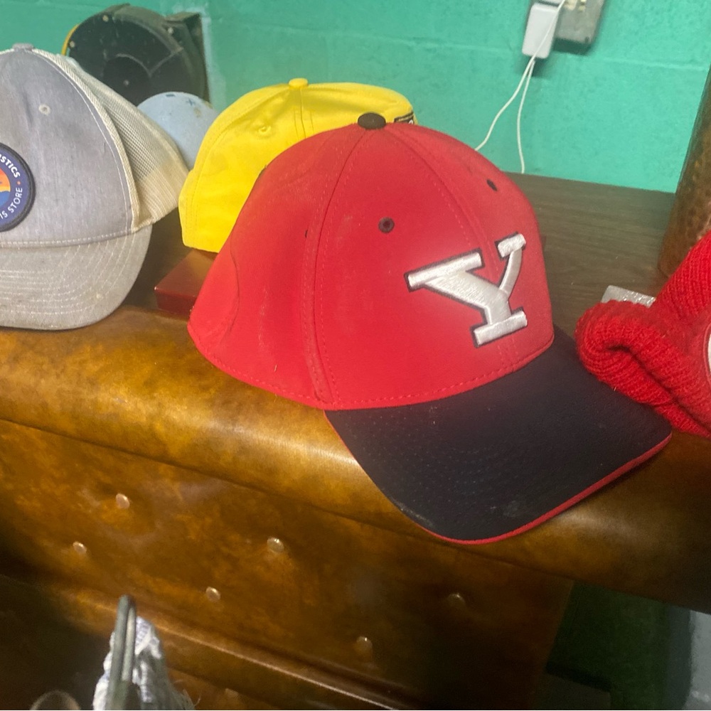 YSU hat… brand new. Worn twice. I will accept the first offer. - Picture 1 of 1